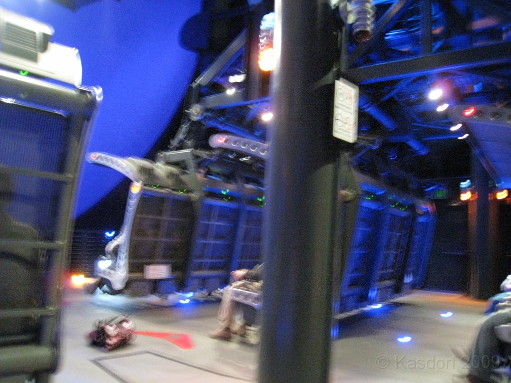 Disney 2010 D3 0380.jpg - January 9-11, 2010 Disney World Florida. Monday, up and ready to roll, took shuttle to Epcot. Caught a couple shows and took a lot of pictures. Finally had to call it a day to get to our plane to go home.